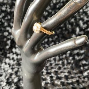 New 14 k yellow gold double halo diamond ring